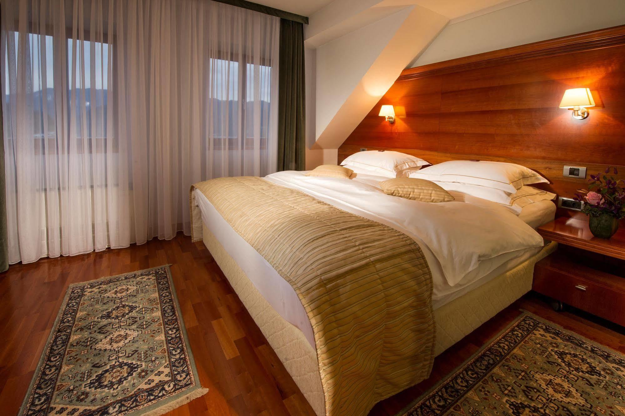 Hotel Lovec Bled Luaran gambar